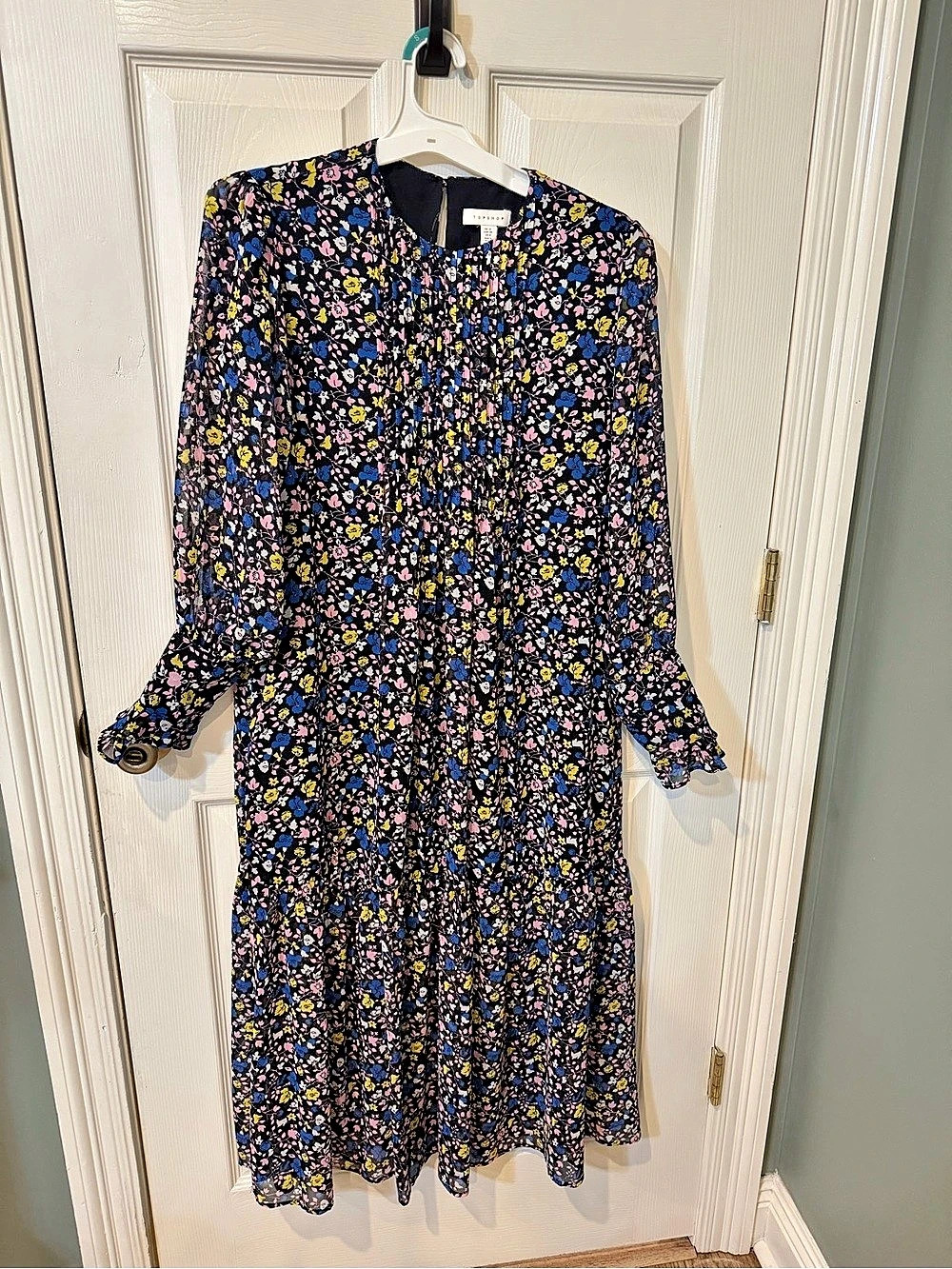 Topshop Floral Midi Dress in Black & Multicolor Size 8 Like New